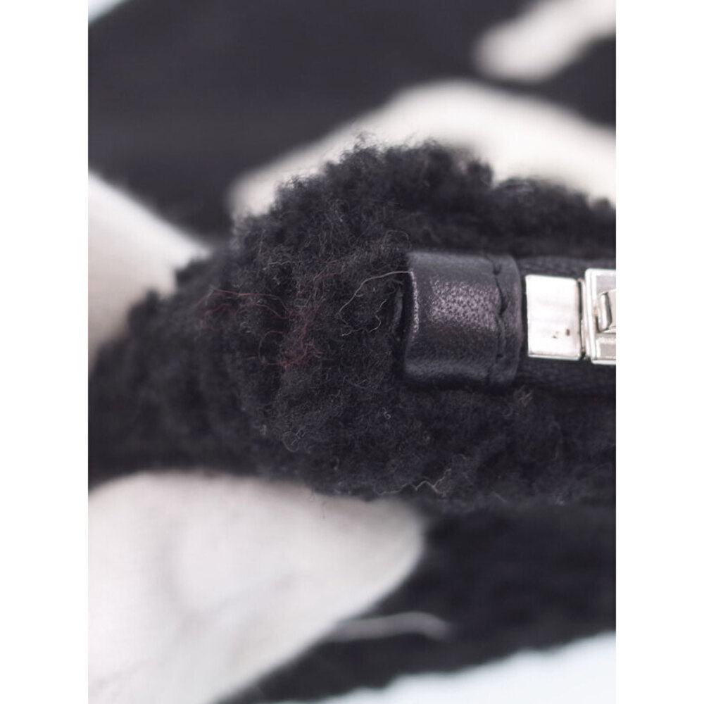 Balenciaga Shearling Pouch Clutch Bag Black - Picture 4 of 5